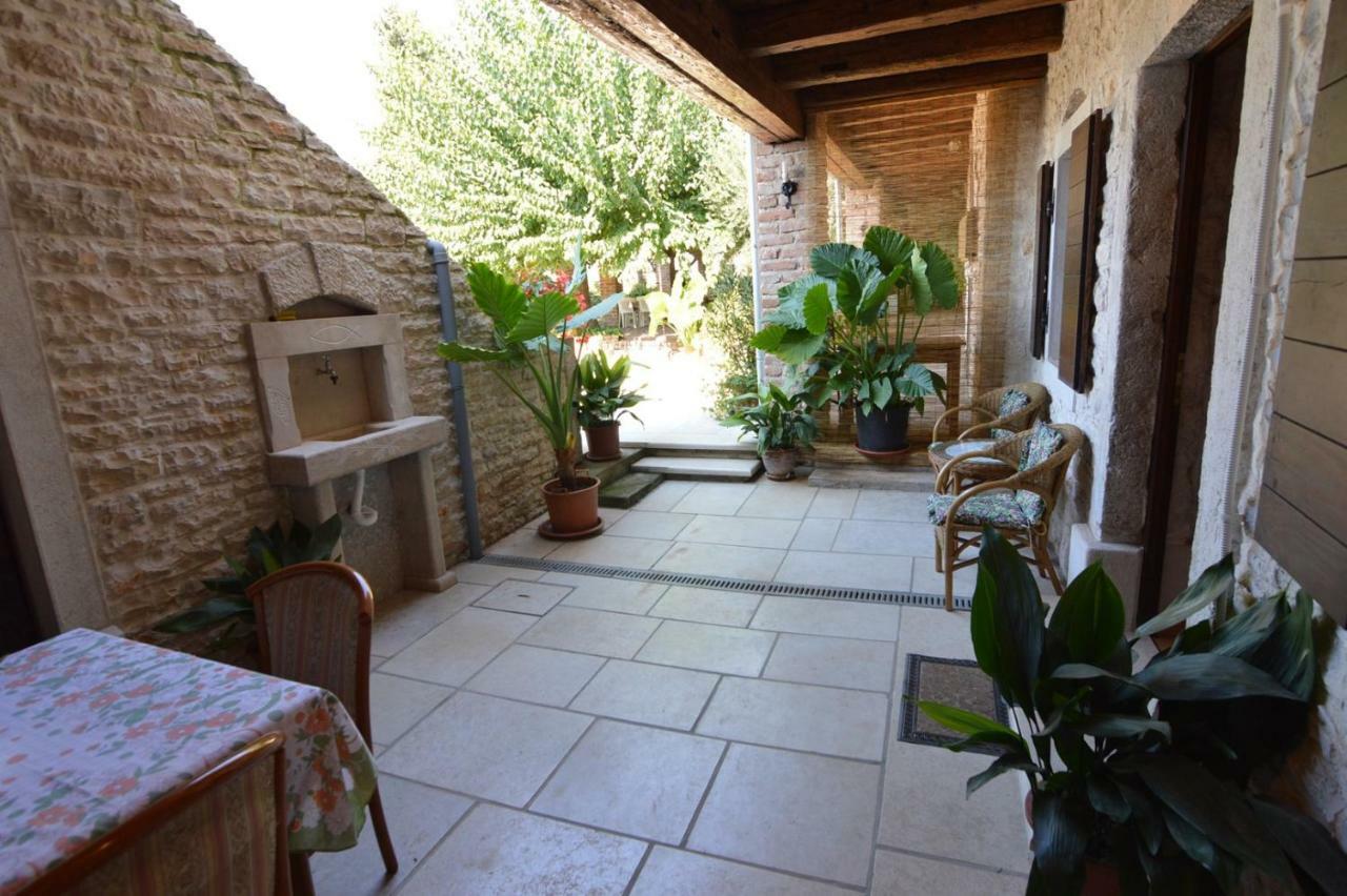 Baderna Apartment Bagian luar foto