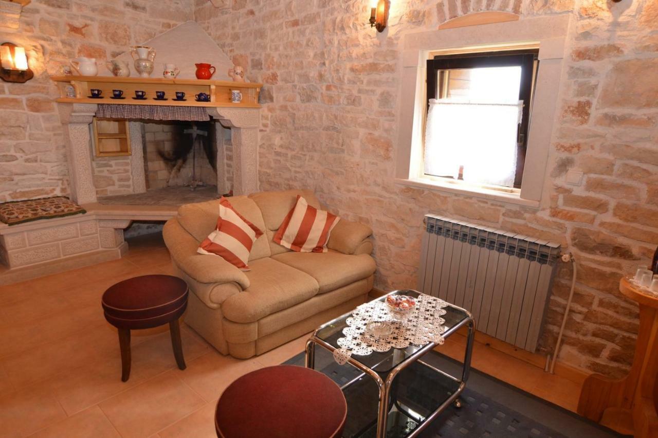 Baderna Apartment Bagian luar foto